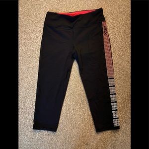 Victoria Secret SPORT Workout Mid Calf leggings